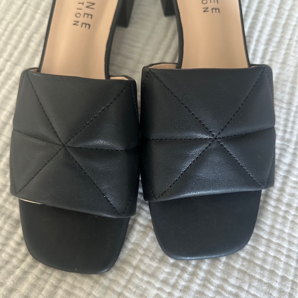Journee Collection Elidia Slip On Block Heel Black Vegan Leather Sandals Size 9 - Picture 1 of 6